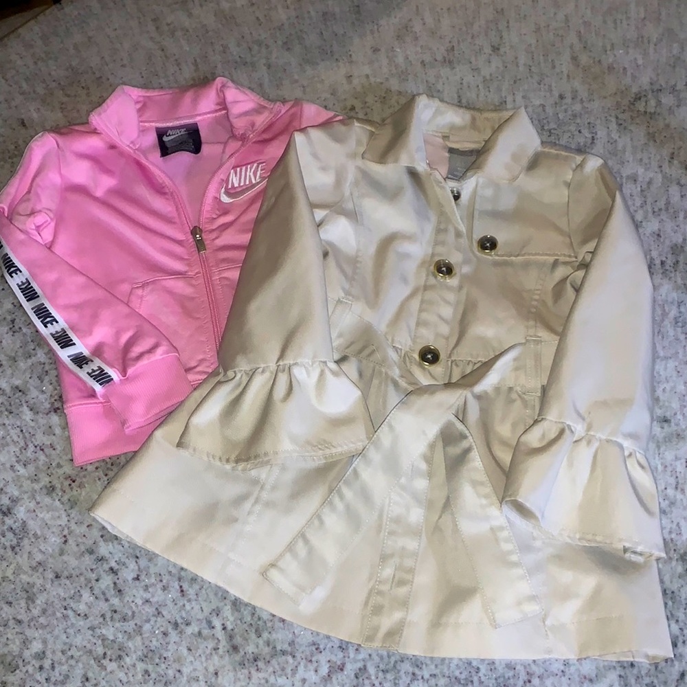 Tahari raincoat PLUS Nike zip up jacket both in Excellent condition sz 3T